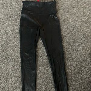 SPANX women’s XS faux leather leggings.